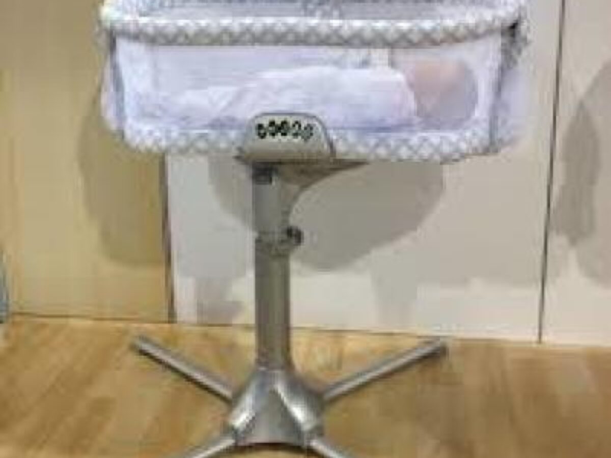 co sleeper bedside bassinet