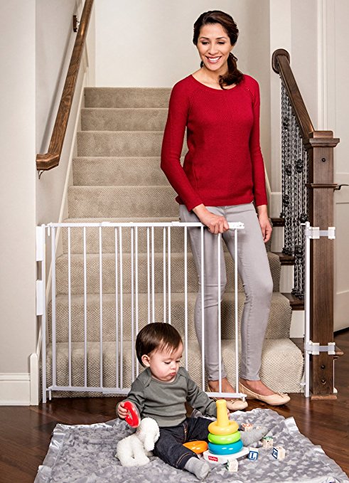 Regalo Baby Gate Review Which One Is Best For Your Home