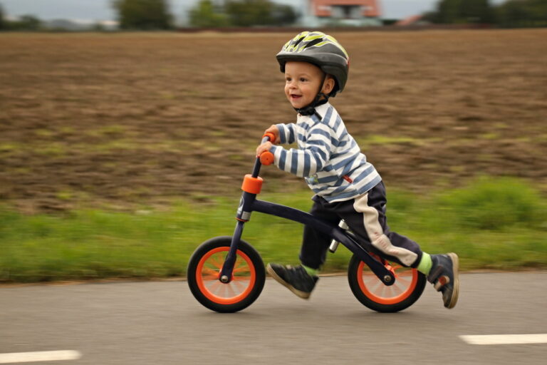 Balance Bike vs. Training Wheels Which Toddler Bike is Best