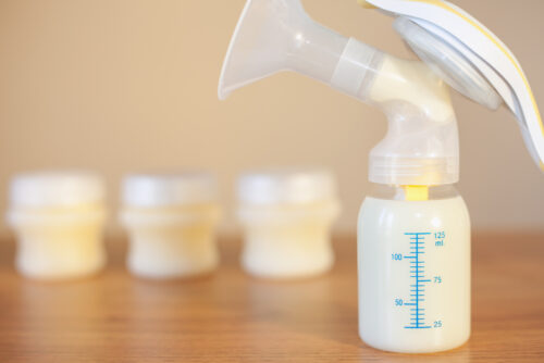 manual breast pump photo