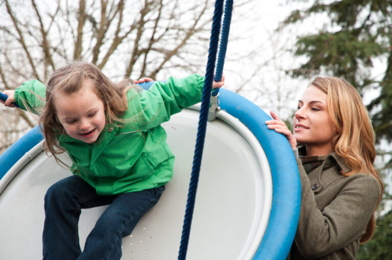 best saucer tree swing