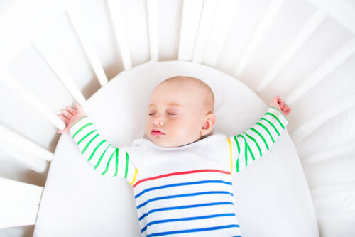 how to keep baby warm in a crib