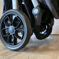 The wheels automatically lock and the handlebar does not touch the ground when the Chicco Bravo Stroller is folded.