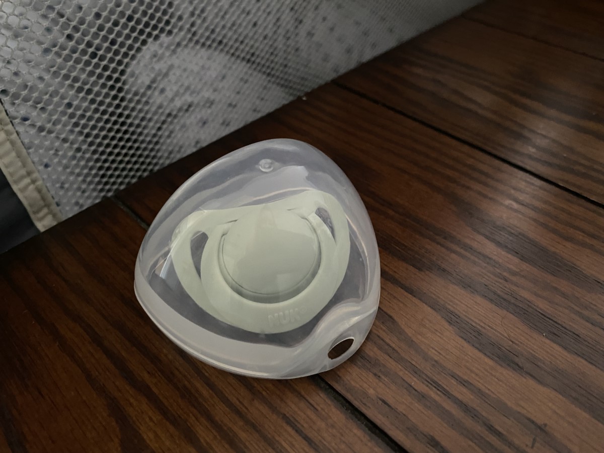 10 Best Pacifiers for Breastfed Babies