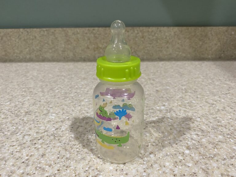 The Best Bottles for Reflux Kiss Colic and SpitUp Goodbye