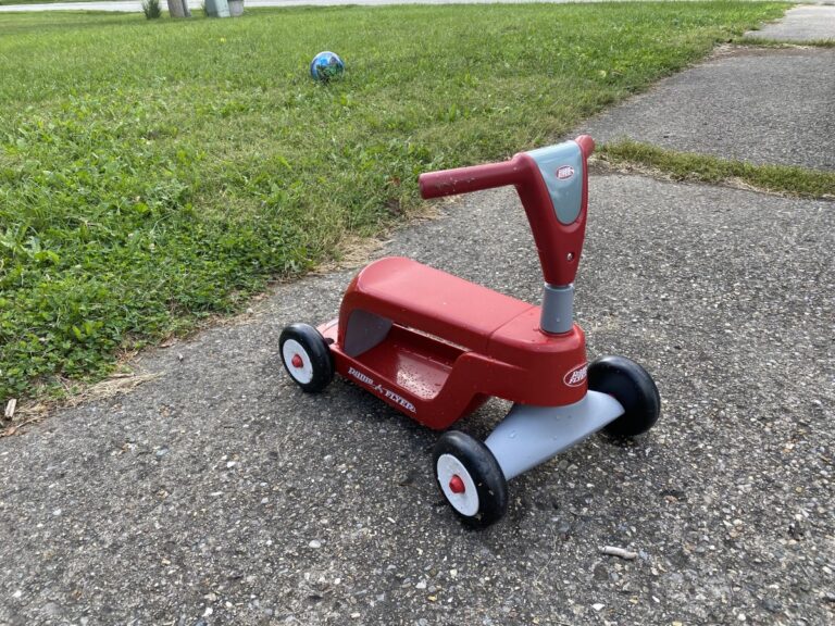 radio flyer scoot 2 scooter